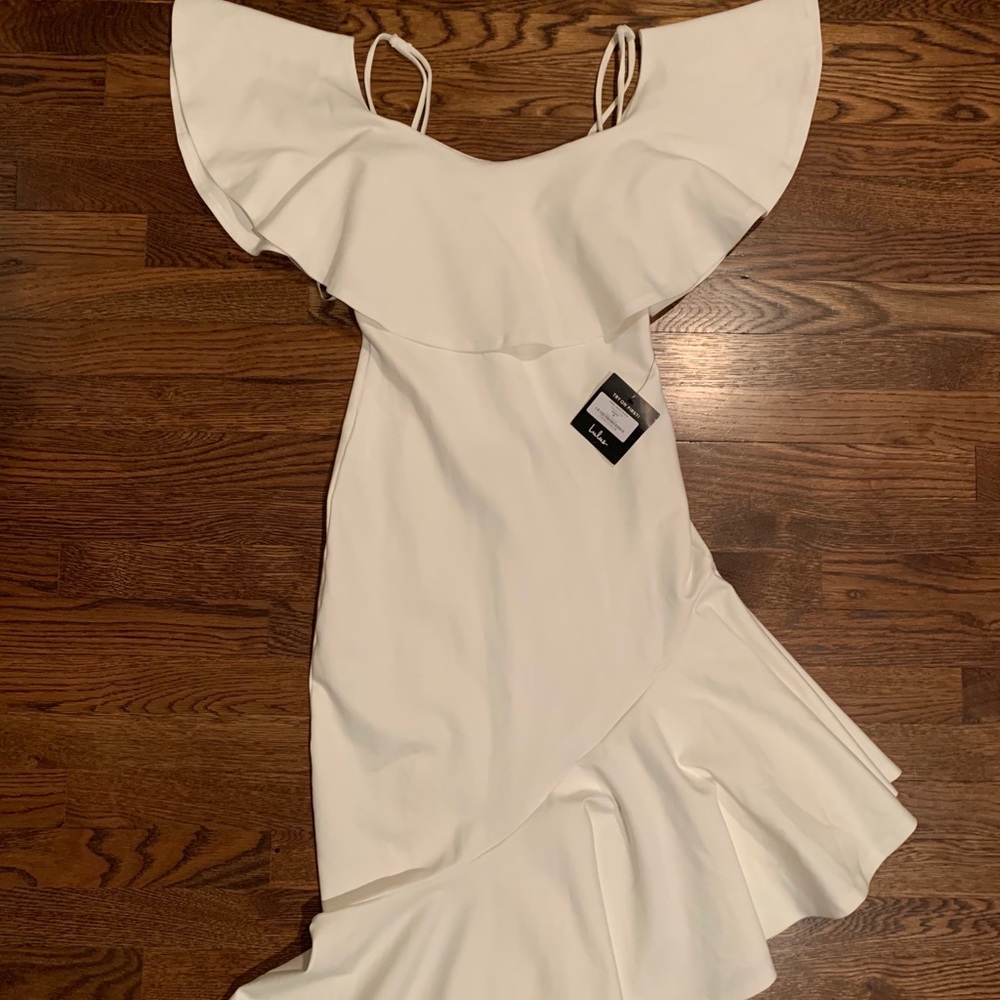 Lulu’s white Dress M